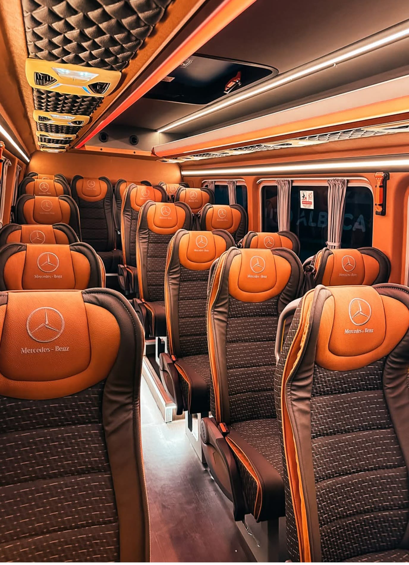Interior with leather seats Mercedes-Benz