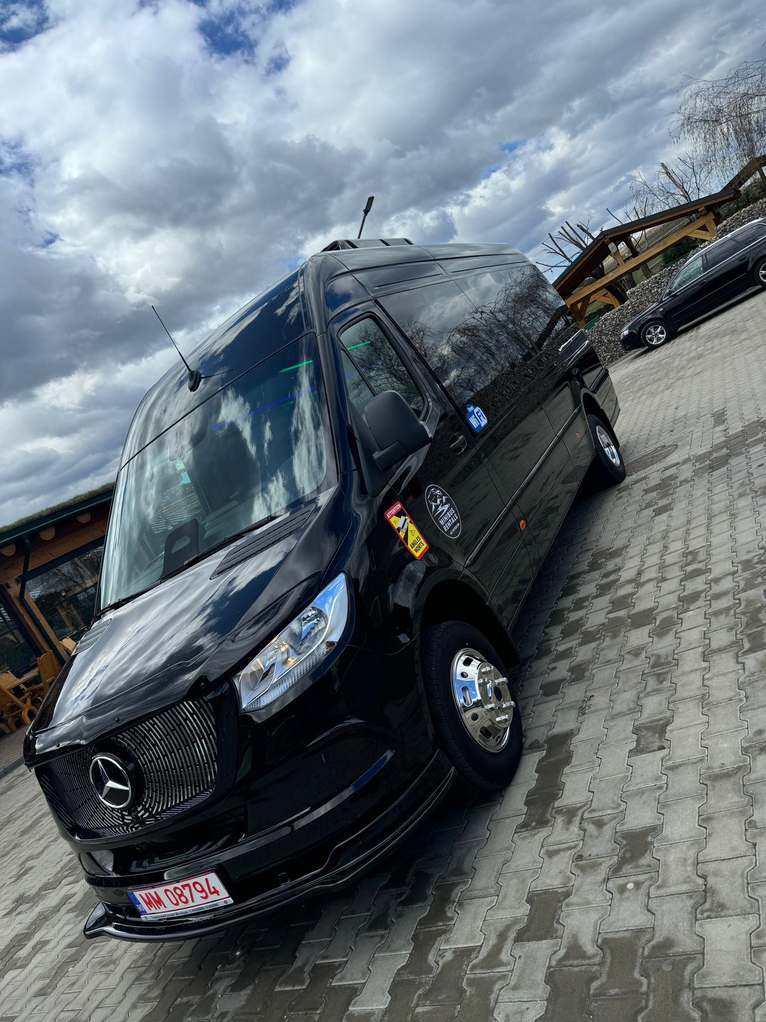 Mercedes-Benz Sprinter black — exterior
